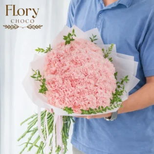 Pink carnation bouquet to express love and care, available for fast gift delivery in Qatar